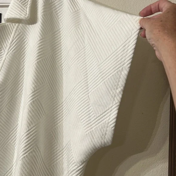 See N Be Seen white textured V-neck collared pullover 3x - Picture 4 of 8